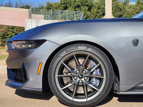 2025 Ford Mustang Dark Horse