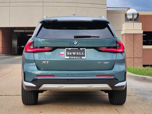 2024 BMW X1 xDrive28i