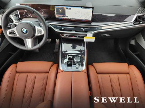 Carbon Black Metallic 2026 BMW X7 xDrive40i