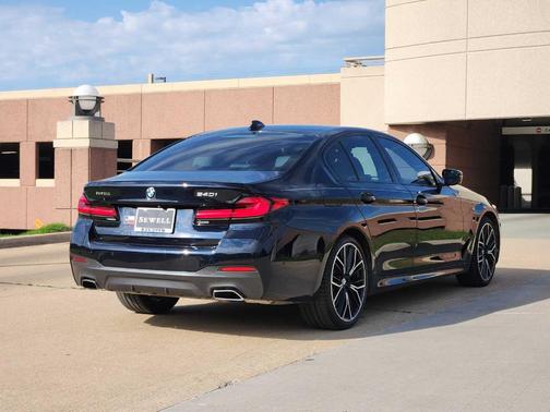 2022 BMW 540 i