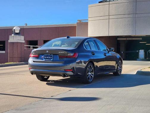 2019 BMW 330 i