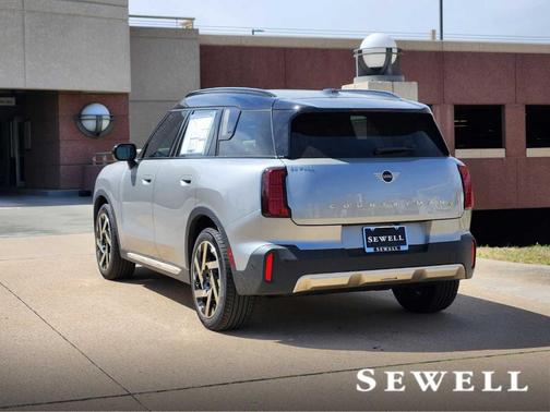 2025 MINI Countryman Base
