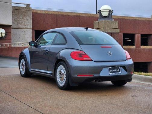2015 Volkswagen Beetle 1.8T w/Sun