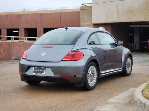 2015 Volkswagen Beetle 1.8T w/Sun