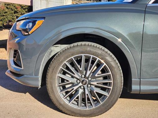 2022 Audi Q3 40 Premium