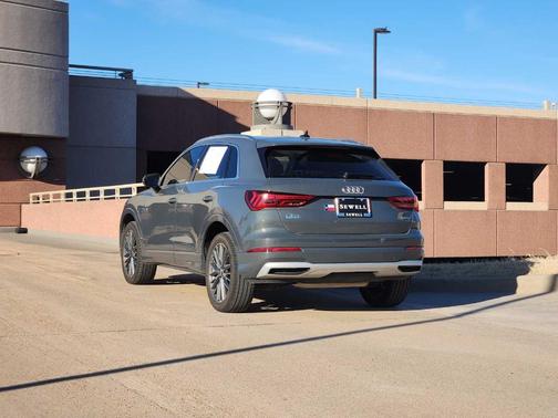 2022 Audi Q3 40 Premium