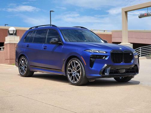 2024 BMW X7 M60i