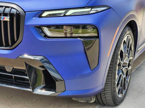 2024 BMW X7 M60i