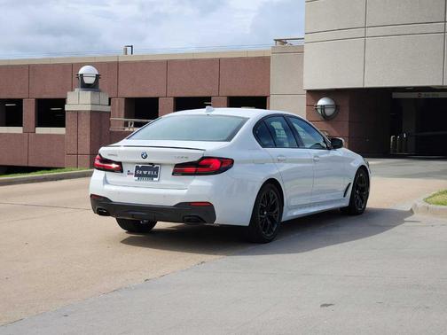 2023 BMW 530 i