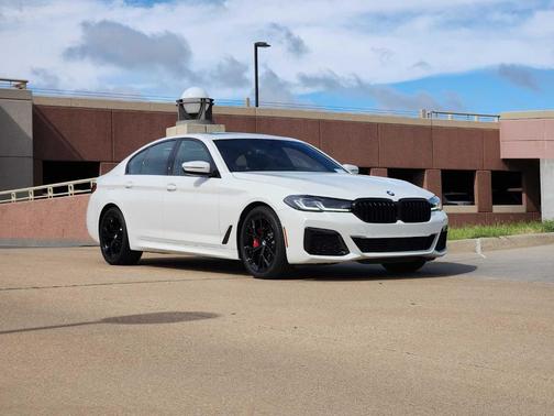 2023 BMW 530 i