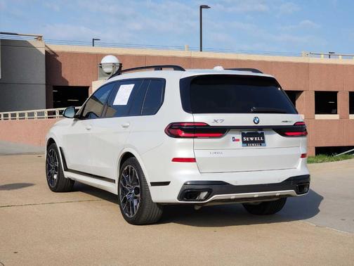 2024 BMW X7 xDrive40i