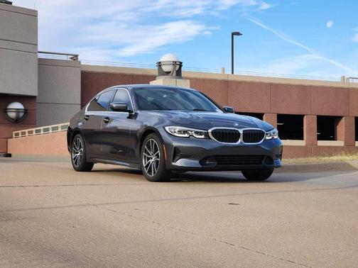 2022 BMW 330 i