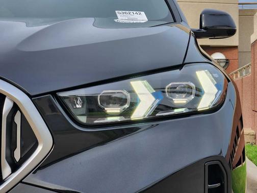 2025 BMW X6 xDrive40i