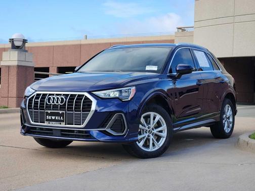 2022 Audi Q3 45 S line Premium