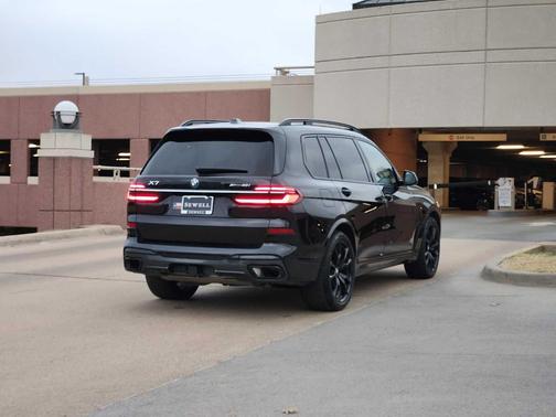 2023 BMW X7 xDrive40i