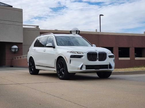 2025 BMW X7 xDrive40i