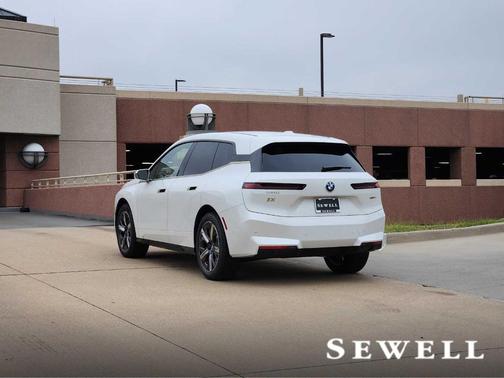 2026 BMW iX xDrive45