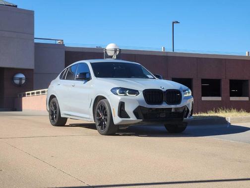 2023 BMW X4 M40i