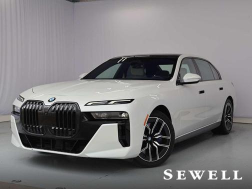 Mineral White Metallic 2023 BMW 740 i