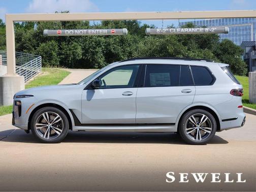 2026 BMW X7 M60i