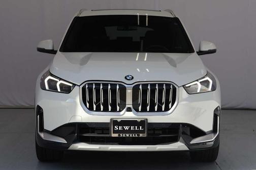 Alpine White 2025 BMW X1 xDrive28i