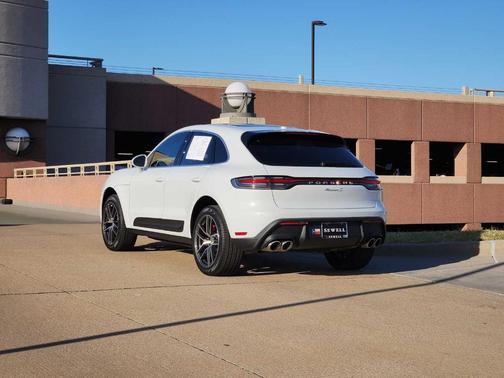 2025 Porsche Macan S