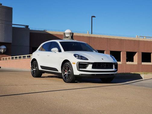 2025 Porsche Macan S