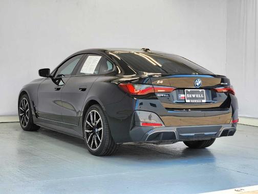 Black Sapphire Metallic 2023 BMW i4 Gran Coupe eDrive40
