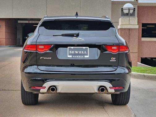 2018 Jaguar F-PACE S