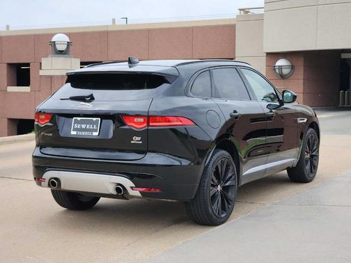 2018 Jaguar F-PACE S