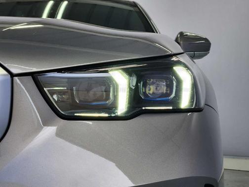 Gray 2025 BMW 530 i