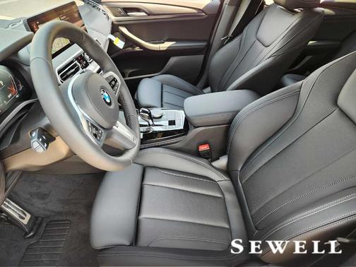 2025 BMW X4 xDrive30i