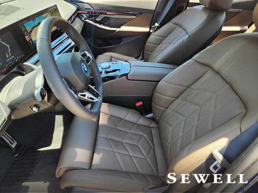 2026 BMW 550e xDrive