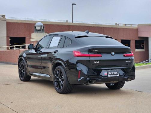 2025 BMW X4 xDrive30i