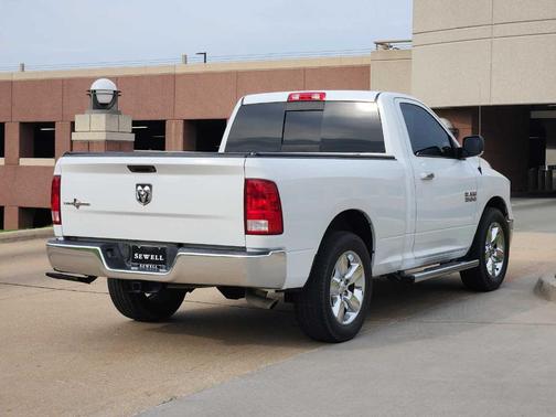 2016 RAM 1500 SLT