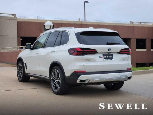 Mineral White Metallic 2026 BMW X5 xDrive40i