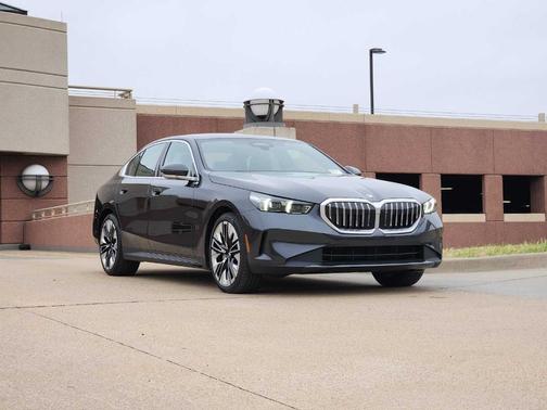 2025 BMW 540 i xDrive