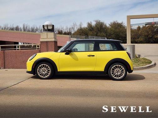 2025 MINI Hardtop Cooper