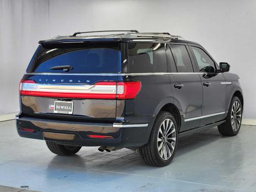 Signature Navy 2021 Lincoln Navigator Reserve
