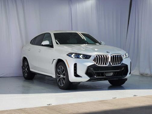 2025 BMW X6 xDrive40i