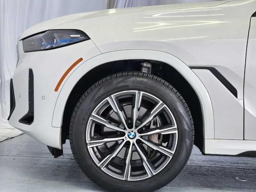 2025 BMW X6 xDrive40i