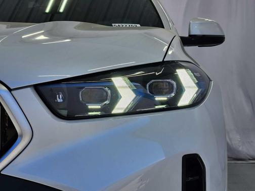 2025 BMW X6 xDrive40i