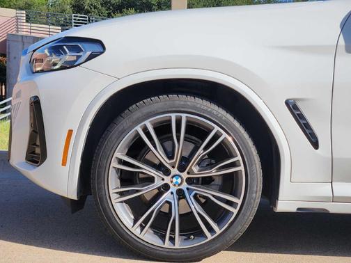 2023 BMW X4 xDrive30i