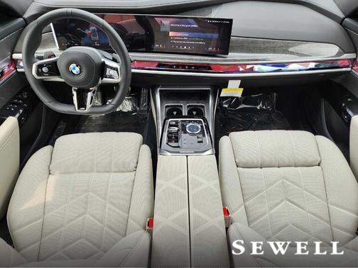 2025 BMW 760 760i xDrive