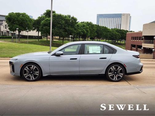 2025 BMW 760 760i xDrive