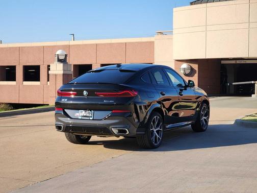 2025 BMW X6 xDrive40i