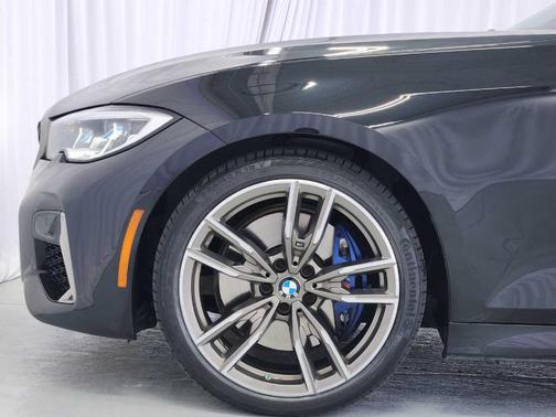 Black Sapphire Metallic 2020 BMW M340 i