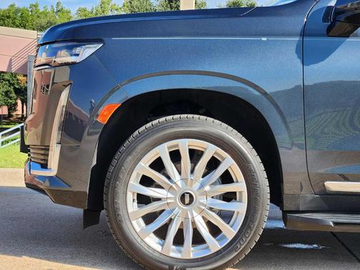 2021 Cadillac Escalade Luxury