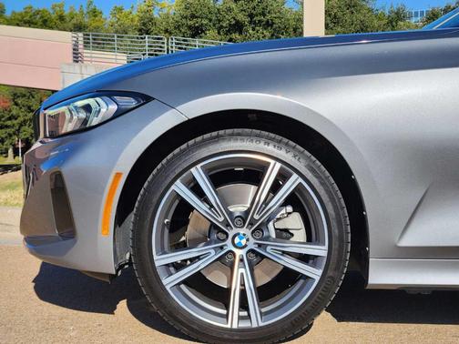 2023 BMW 330 i xDrive
