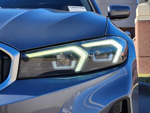 2023 BMW 330 i xDrive